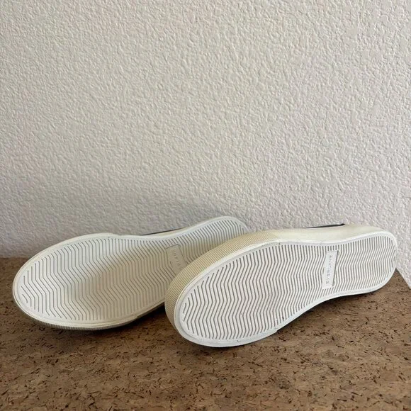 Blue canvas Everlane sneakers, size 8.5 - Picture 2 of 3